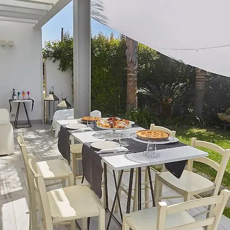 Casa Dei Sogni Mondello Hotel *
